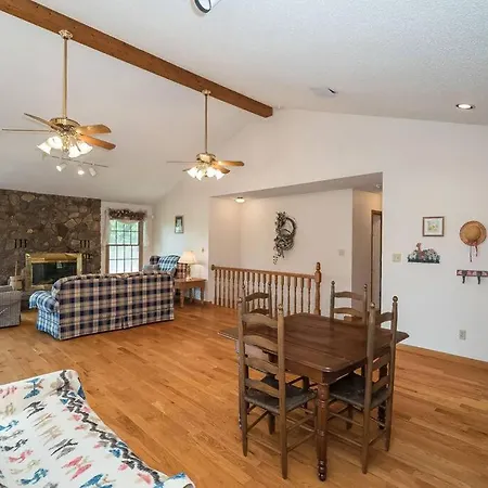 Stay And Explore 100-Acres Of Natural Beauty Bonne Terre Exterior photo
